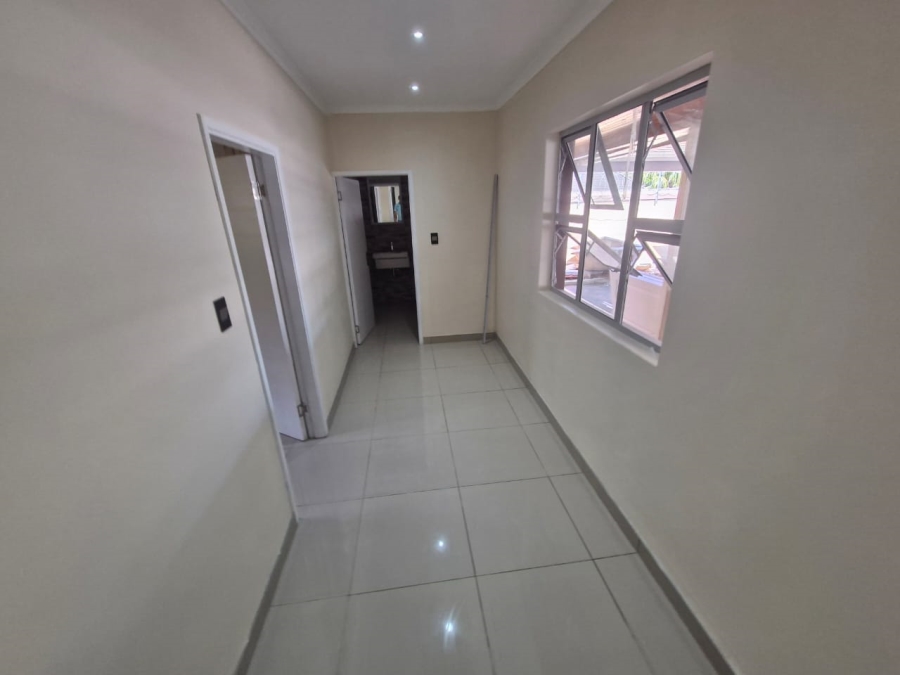 To Let 2 Bedroom Property for Rent in Malvern KwaZulu-Natal