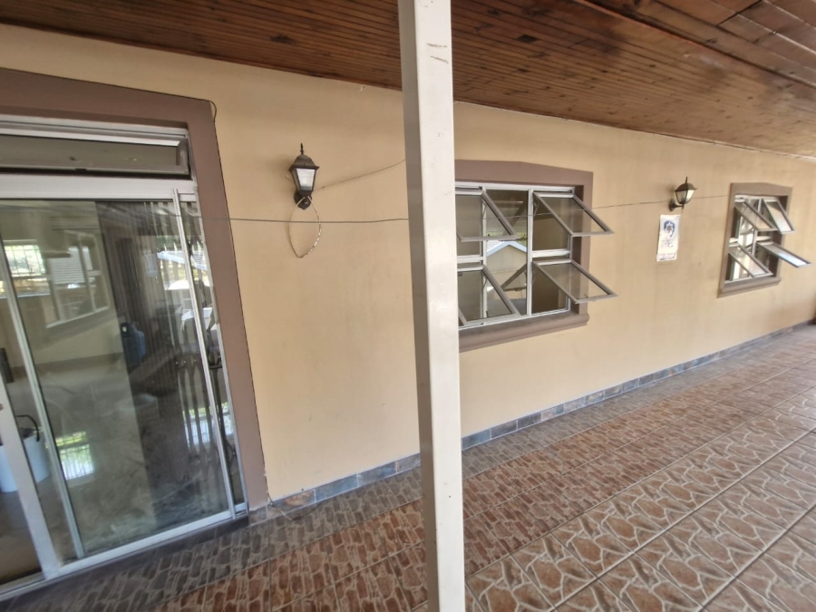 To Let 2 Bedroom Property for Rent in Malvern KwaZulu-Natal