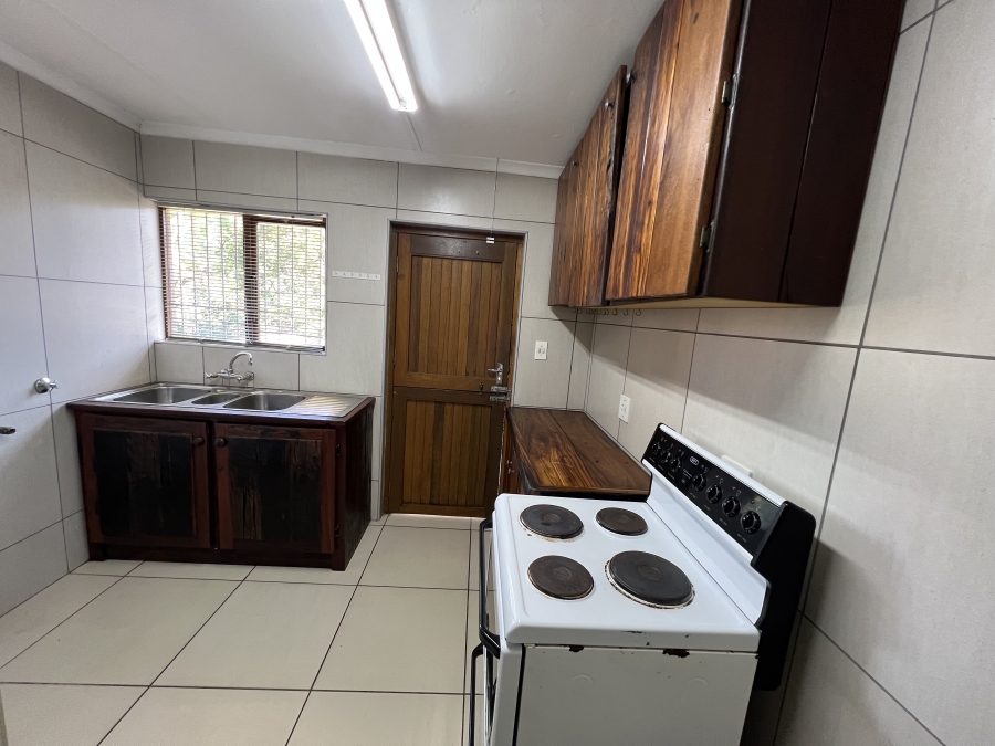 To Let 3 Bedroom Property for Rent in Uvongo KwaZulu-Natal