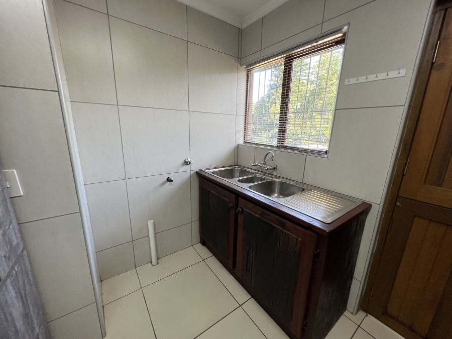 To Let 3 Bedroom Property for Rent in Uvongo KwaZulu-Natal