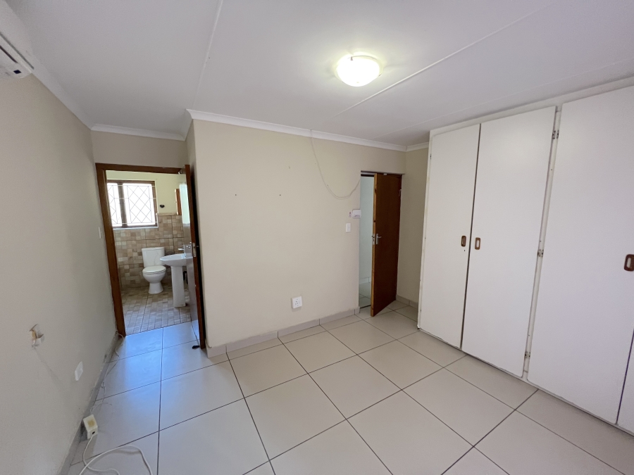 To Let 3 Bedroom Property for Rent in Uvongo KwaZulu-Natal