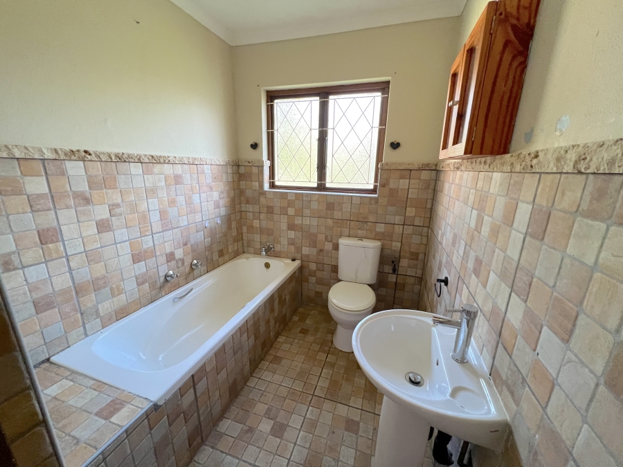 To Let 3 Bedroom Property for Rent in Uvongo KwaZulu-Natal