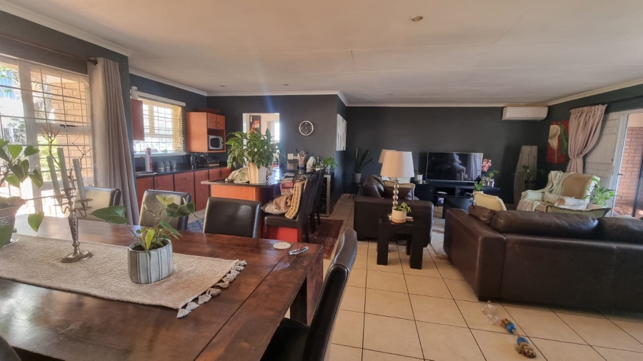 3 Bedroom Property for Sale in Amanzimtoti KwaZulu-Natal