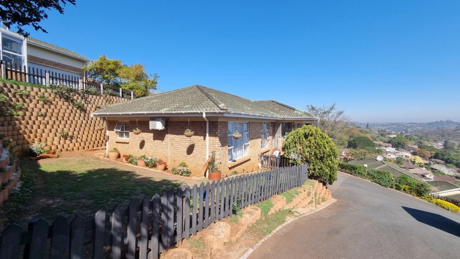 3 Bedroom Property for Sale in Amanzimtoti KwaZulu-Natal