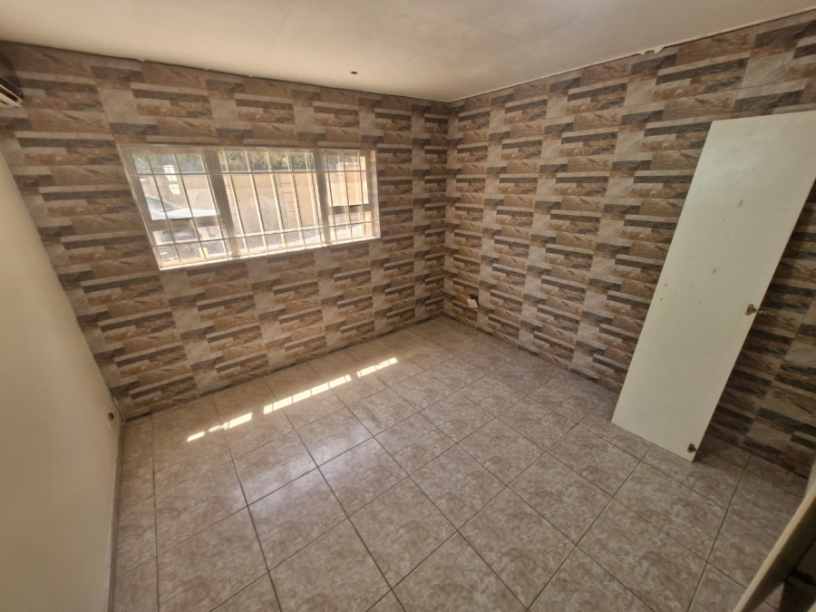 To Let 2 Bedroom Property for Rent in Malvern KwaZulu-Natal