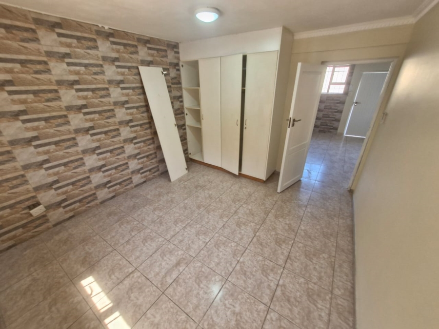 To Let 2 Bedroom Property for Rent in Malvern KwaZulu-Natal