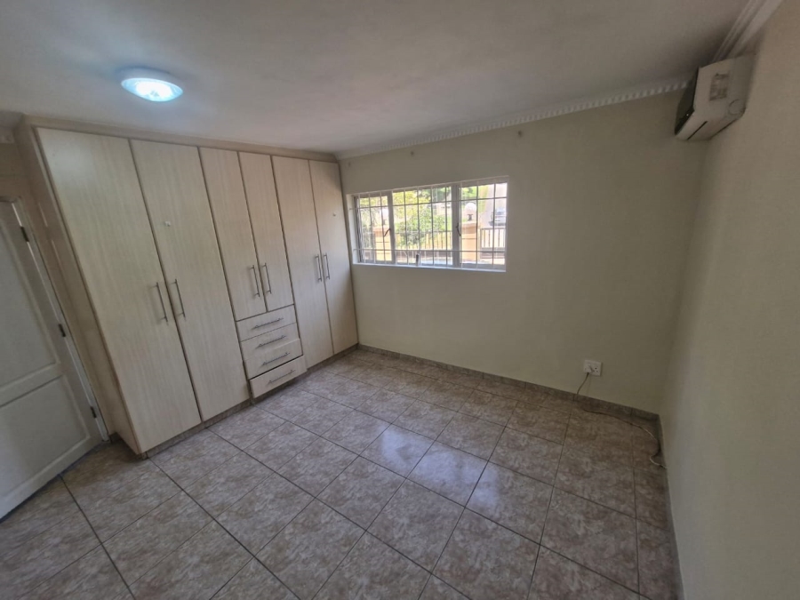 To Let 2 Bedroom Property for Rent in Malvern KwaZulu-Natal