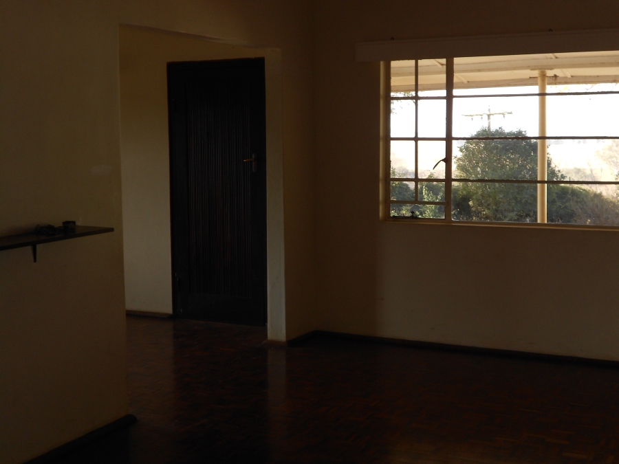 To Let 4 Bedroom Property for Rent in Mpophomeni KwaZulu-Natal