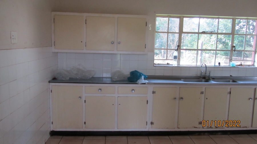 To Let 4 Bedroom Property for Rent in Mpophomeni KwaZulu-Natal