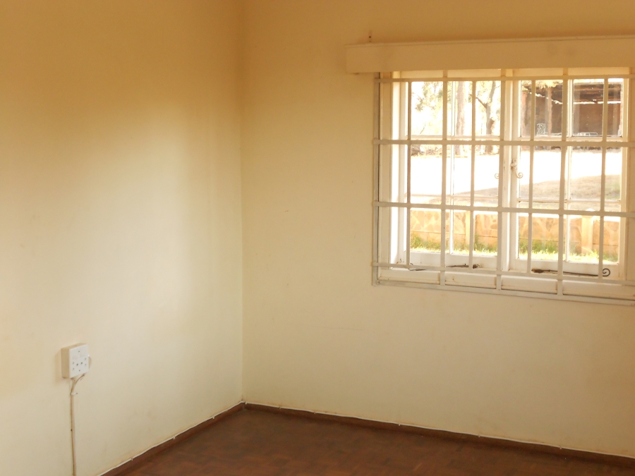 To Let 4 Bedroom Property for Rent in Mpophomeni KwaZulu-Natal