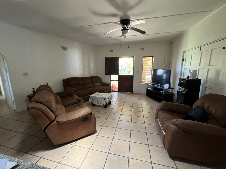 To Let 4 Bedroom Property for Rent in Shelly Beach KwaZulu-Natal