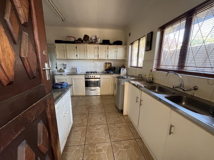 To Let 4 Bedroom Property for Rent in Shelly Beach KwaZulu-Natal