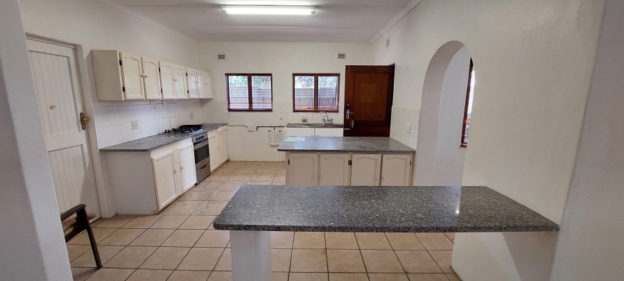 To Let 4 Bedroom Property for Rent in Shelly Beach KwaZulu-Natal