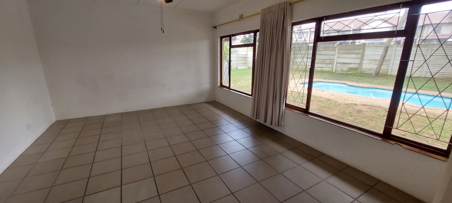 To Let 4 Bedroom Property for Rent in Shelly Beach KwaZulu-Natal