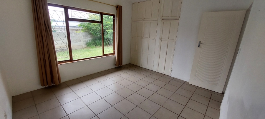 To Let 4 Bedroom Property for Rent in Shelly Beach KwaZulu-Natal