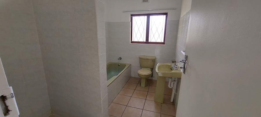 To Let 4 Bedroom Property for Rent in Shelly Beach KwaZulu-Natal