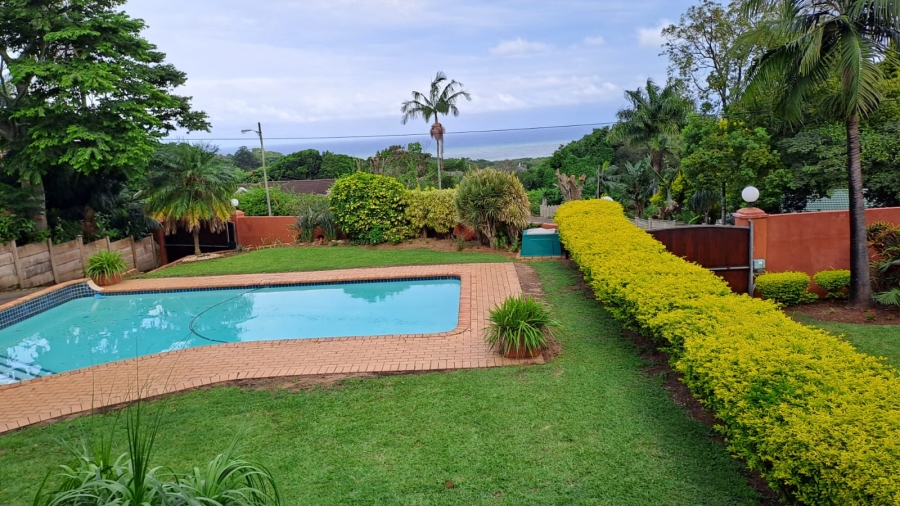 5 Bedroom Property for Sale in Umtentweni KwaZulu-Natal