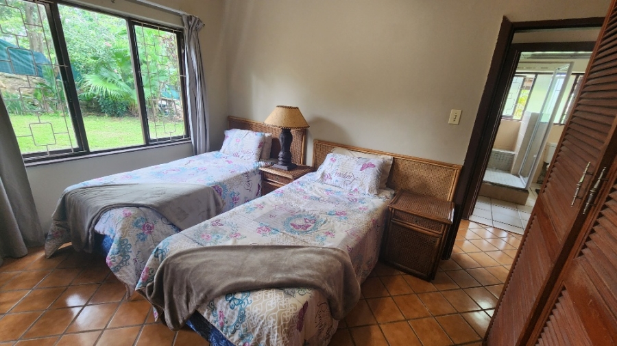 3 Bedroom Property for Sale in Umtentweni KwaZulu-Natal