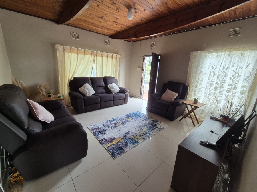 8 Bedroom Property for Sale in Uvongo KwaZulu-Natal