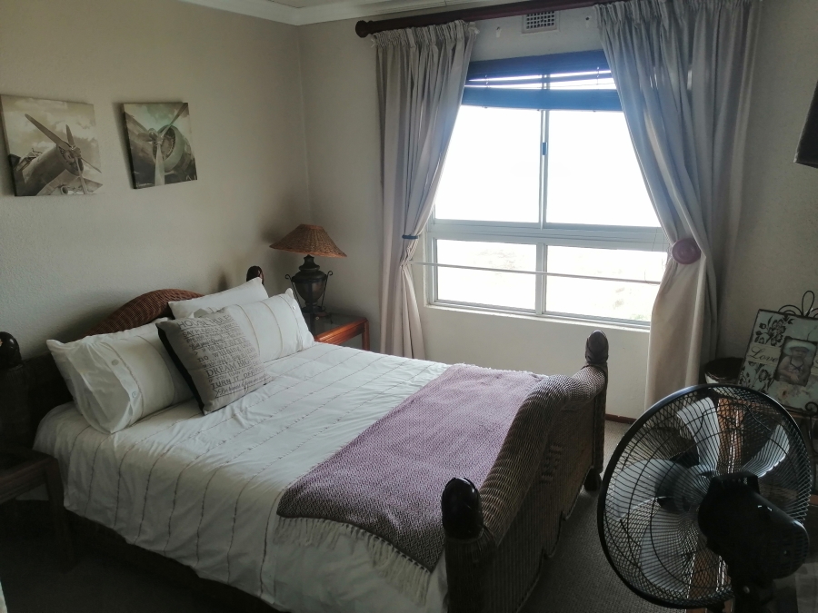 5 Bedroom Property for Sale in Margate KwaZulu-Natal