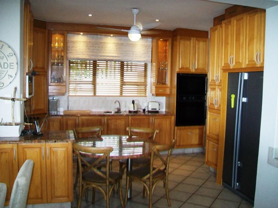 8 Bedroom Property for Sale in Trafalgar KwaZulu-Natal