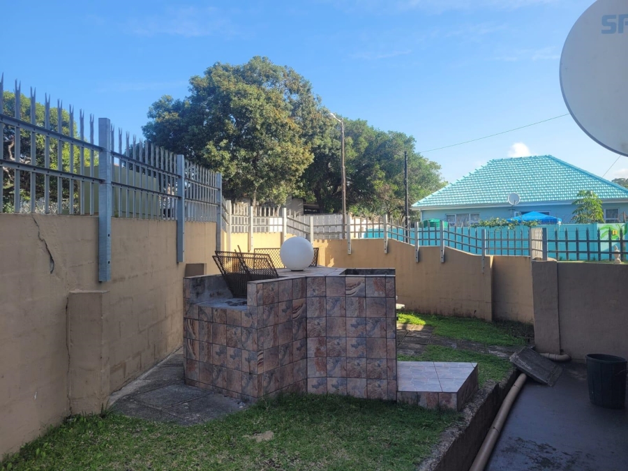 2 Bedroom Property for Sale in Margate KwaZulu-Natal