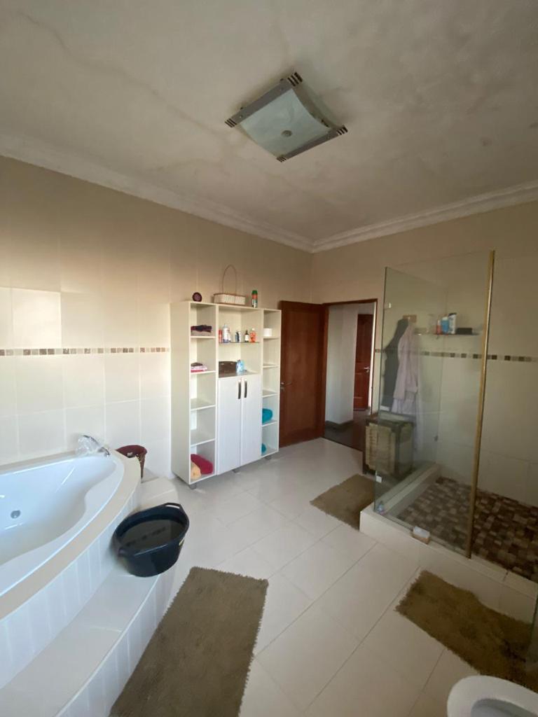 5 Bedroom Property for Sale in Oslo Beach KwaZulu-Natal