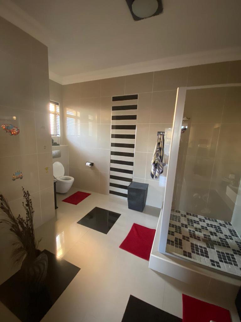 5 Bedroom Property for Sale in Oslo Beach KwaZulu-Natal