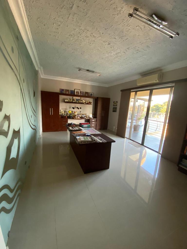 5 Bedroom Property for Sale in Oslo Beach KwaZulu-Natal