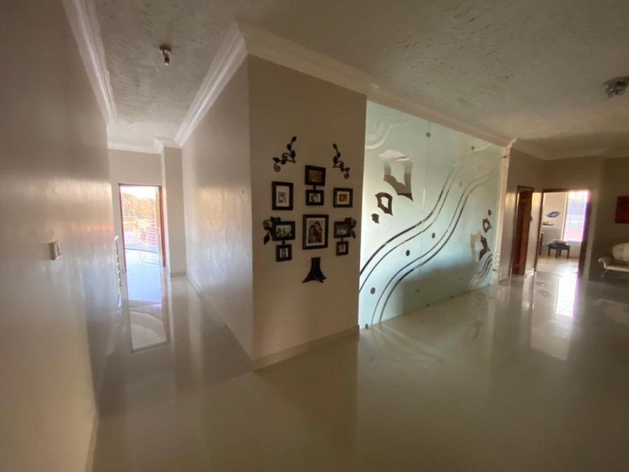 5 Bedroom Property for Sale in Oslo Beach KwaZulu-Natal