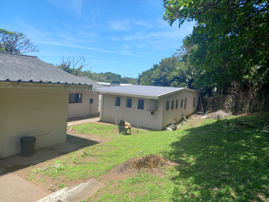 8 Bedroom Property for Sale in Oslo Beach KwaZulu-Natal