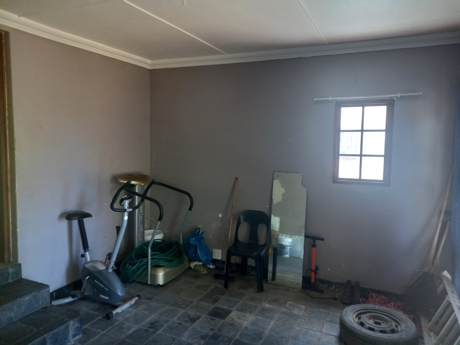 8 Bedroom Property for Sale in Oslo Beach KwaZulu-Natal