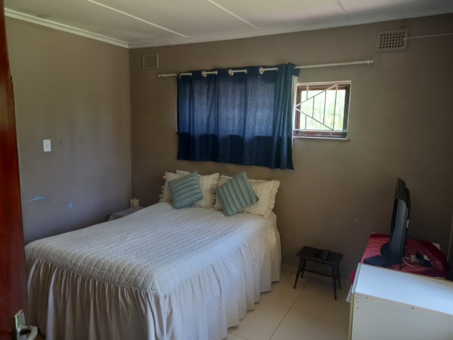 8 Bedroom Property for Sale in Oslo Beach KwaZulu-Natal