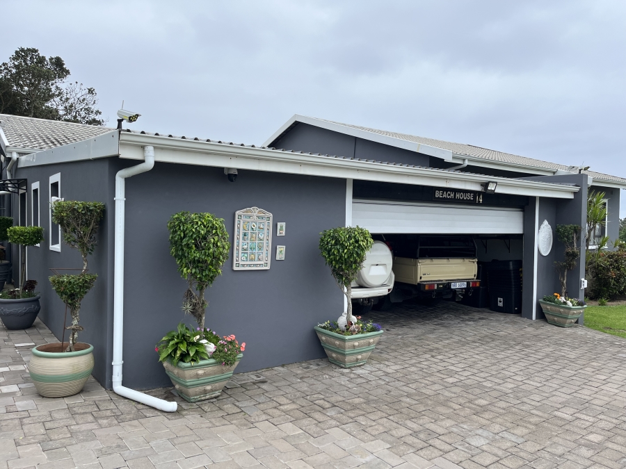 4 Bedroom Property for Sale in Palm Beach KwaZulu-Natal