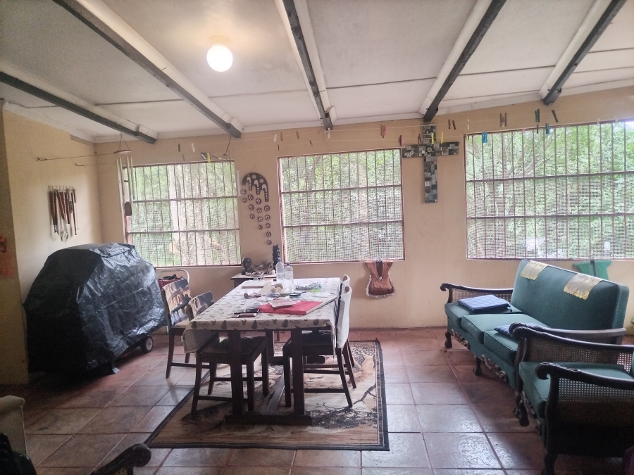 2 Bedroom Property for Sale in Umtentweni KwaZulu-Natal