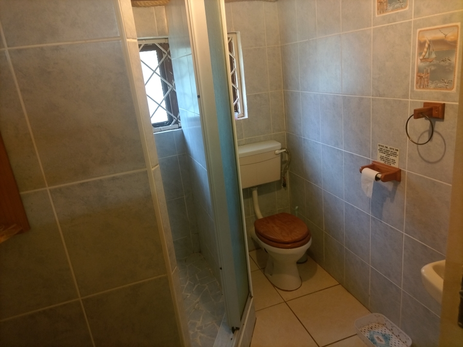 2 Bedroom Property for Sale in Umtentweni KwaZulu-Natal