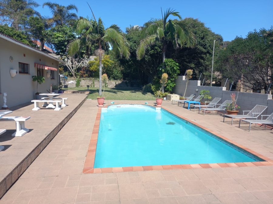 8 Bedroom Property for Sale in Shelly Beach KwaZulu-Natal