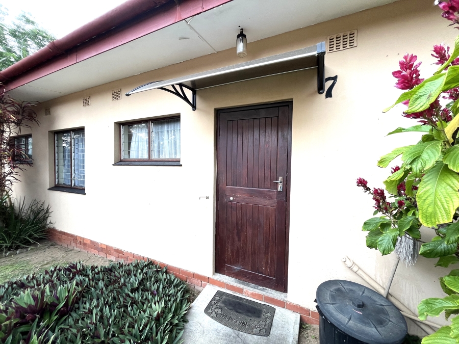 1 Bedroom Property for Sale in Anerley KwaZulu-Natal