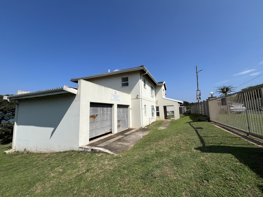 5 Bedroom Property for Sale in Umtentweni KwaZulu-Natal