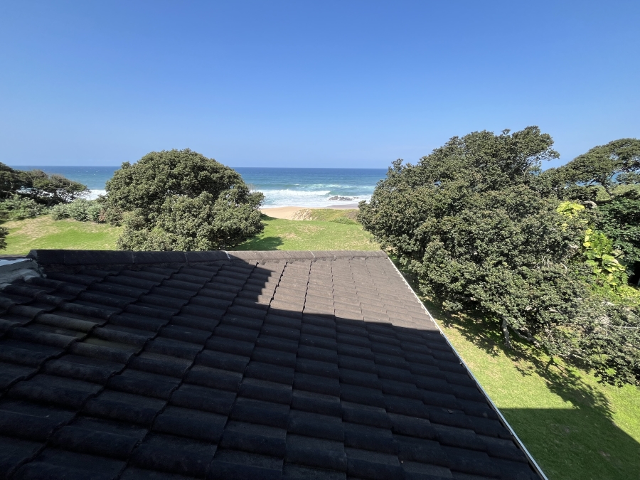 5 Bedroom Property for Sale in Umtentweni KwaZulu-Natal