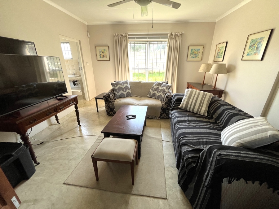 5 Bedroom Property for Sale in Umtentweni KwaZulu-Natal