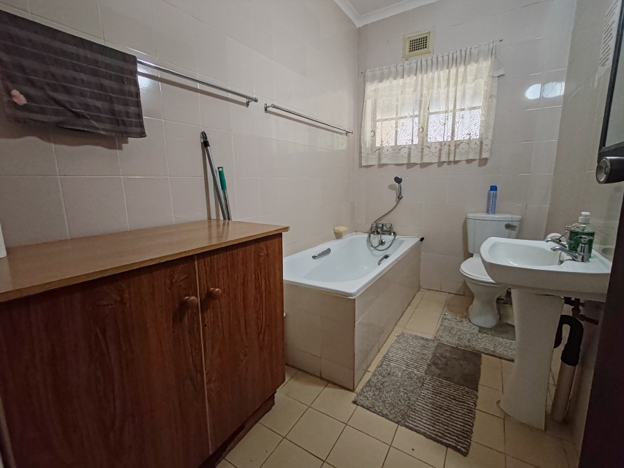 2 Bedroom Property for Sale in Rennies Beach KwaZulu-Natal