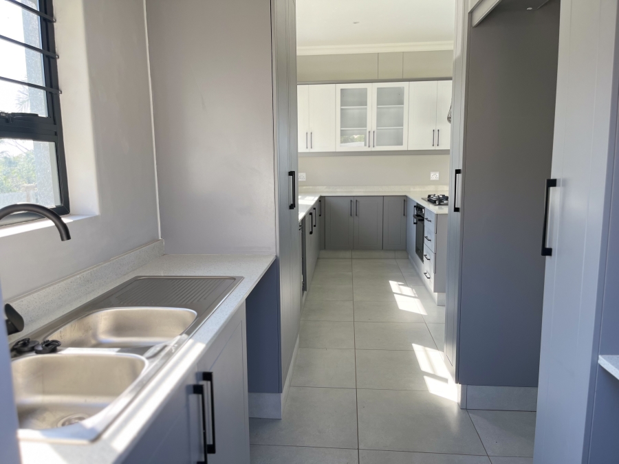 4 Bedroom Property for Sale in St Michaels On Sea KwaZulu-Natal