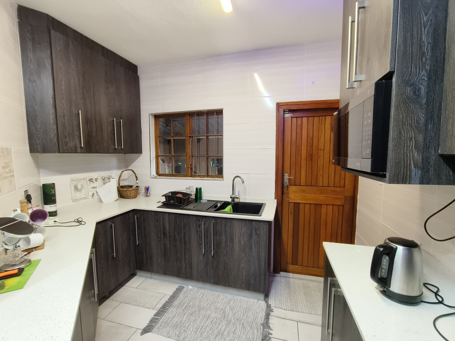 3 Bedroom Property for Sale in Uvongo Beach KwaZulu-Natal