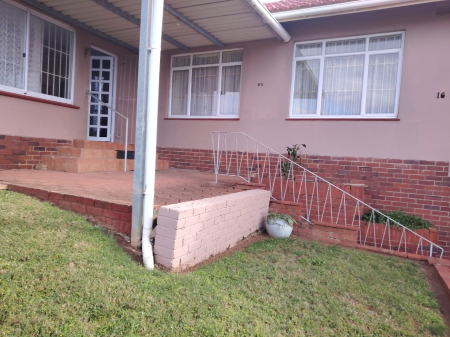 5 Bedroom Property for Sale in Margate KwaZulu-Natal