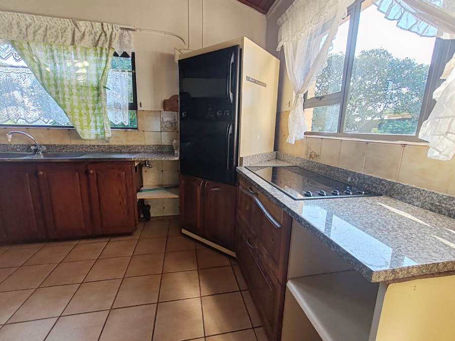 5 Bedroom Property for Sale in St Michaels On Sea KwaZulu-Natal