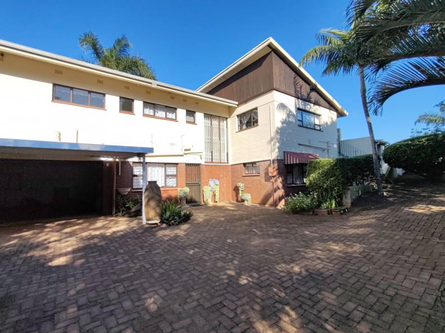 5 Bedroom Property for Sale in St Michaels On Sea KwaZulu-Natal