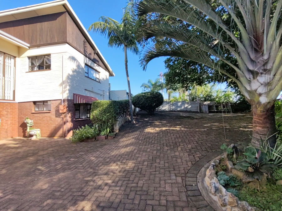 5 Bedroom Property for Sale in St Michaels On Sea KwaZulu-Natal