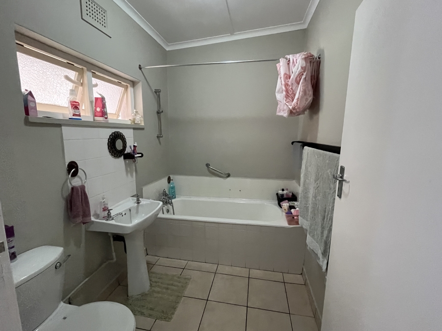 3 Bedroom Property for Sale in Shelly Beach KwaZulu-Natal