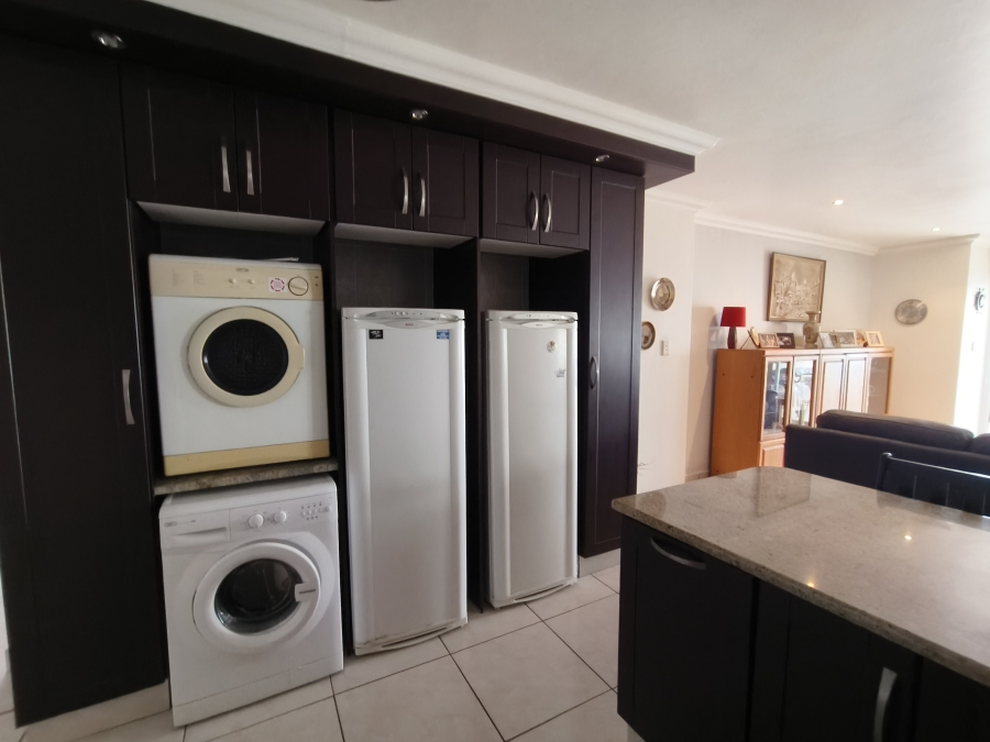 3 Bedroom Property for Sale in Uvongo KwaZulu-Natal